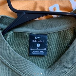 Forrest green over sized Nike sweat shirt.